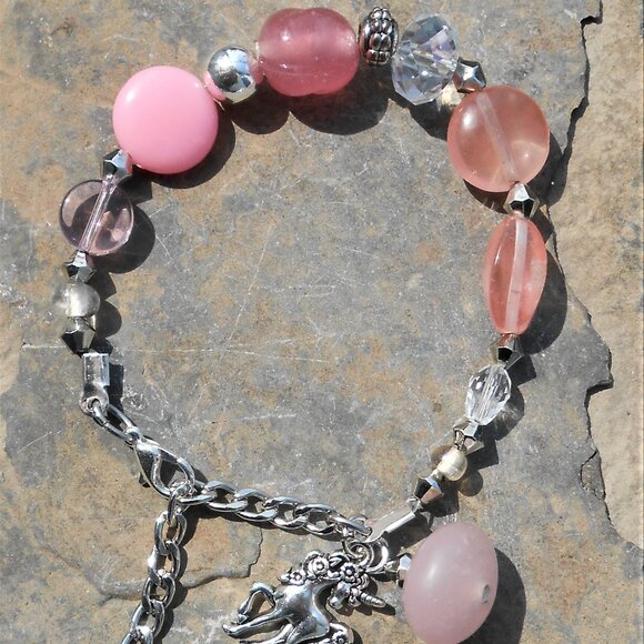 No.3 Handmade jewelery set : earrings and bracelet with unicorn charm - Picture 2 of 3